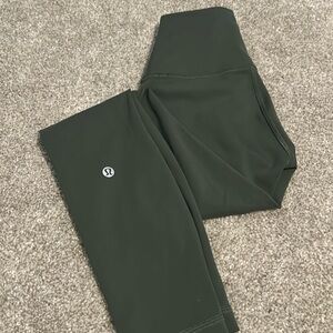 EUC Lululemon green leggings